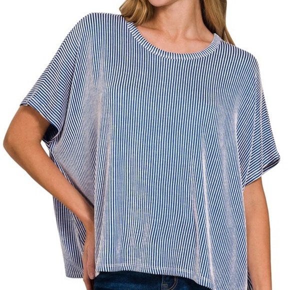 Zenana‎ Outfitters Relaxed Blue and White Dolman Sleeve Tee - Picture 1 of 1